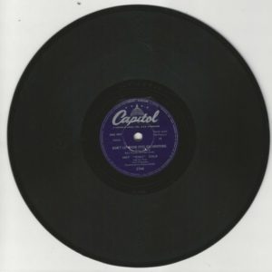 NAT "KING" COLE 78T25 Capitol 2346 Don't Let Your Eyes Go Shopping / Pretend