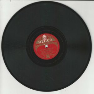 THE MILLS BROTHERS 78T25 Decca M 30180 Just A Kid Named Joe/The Yam