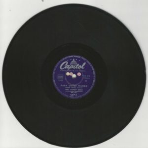 NAT "KING" COLE 78T25 Capitol CAP 5 Papa Loves Mambo / Teach Me Tonight